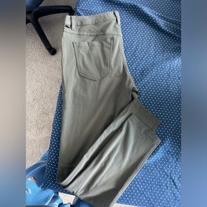 Lululemon ABC Pants Size 32